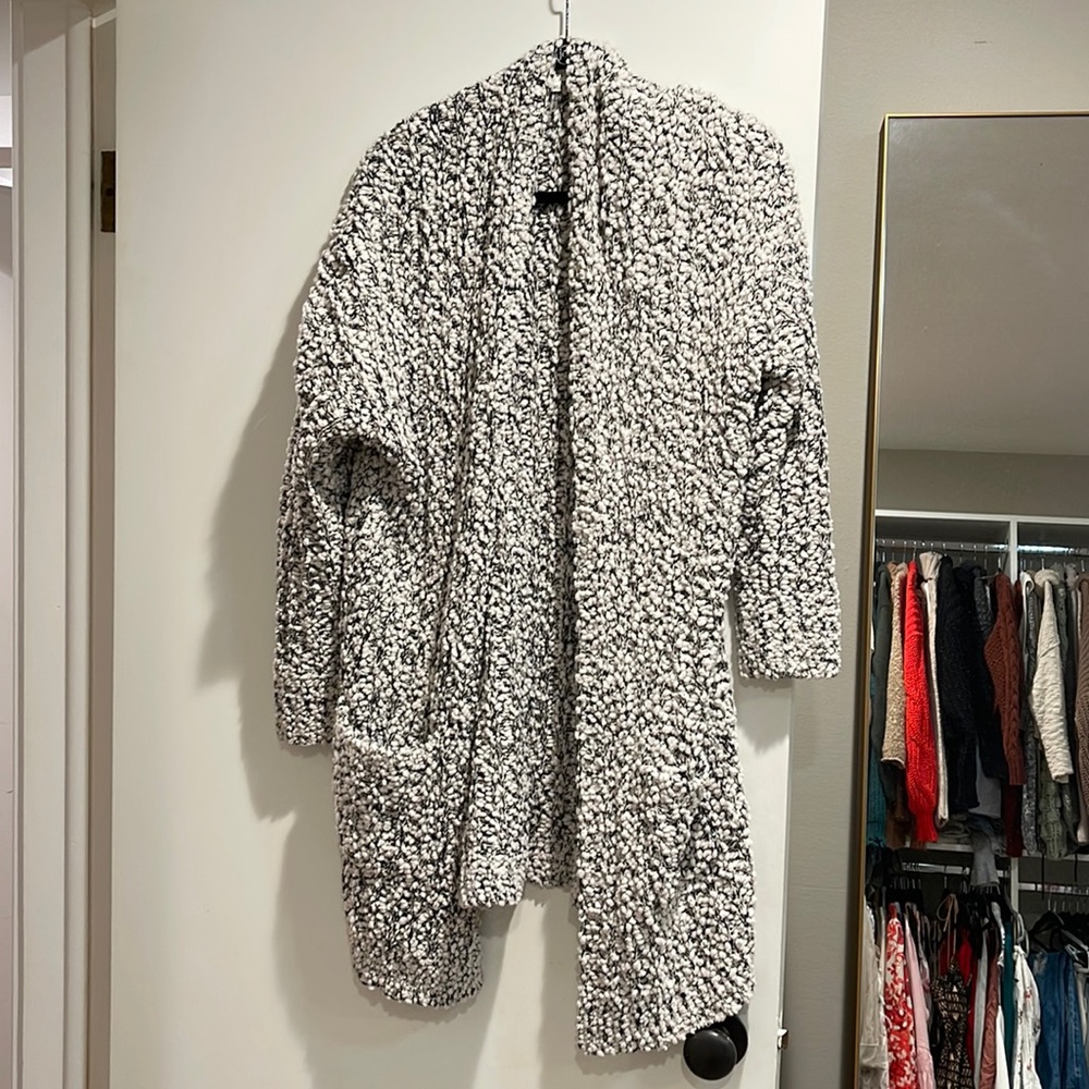 White and black cozy cardigan size M/L